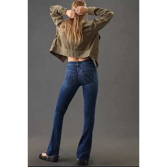 New MOTHER The Runaway Fray Flare Jeans Mid Rise Denim Precious Heirloom Blue 33 - Picture 5 of 16